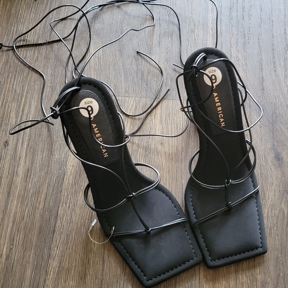 Good American Shoes Womens Size 9 Black Strappy Heels Caged Stilleto $260